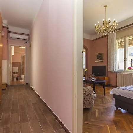 Apartment Spacious & Smart Center Pula