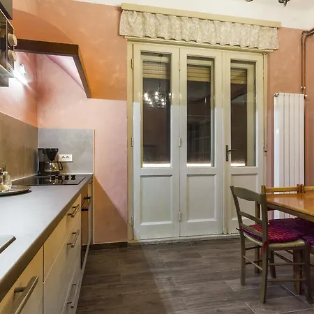 Spacious & Smart Center Apartment *