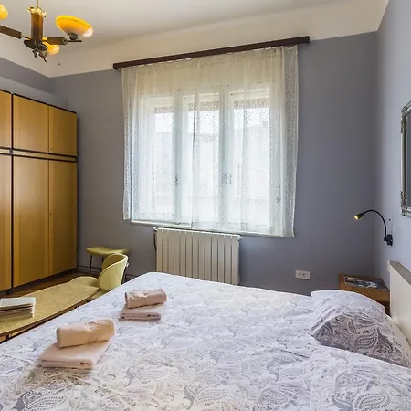 Spacious & Smart Center Apartment Pula