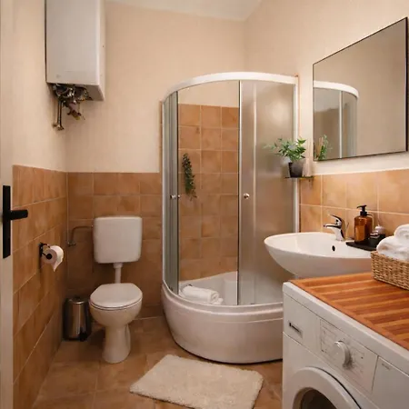 Spacious & Smart Center 公寓 *