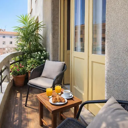 Spacious & Smart Center 公寓